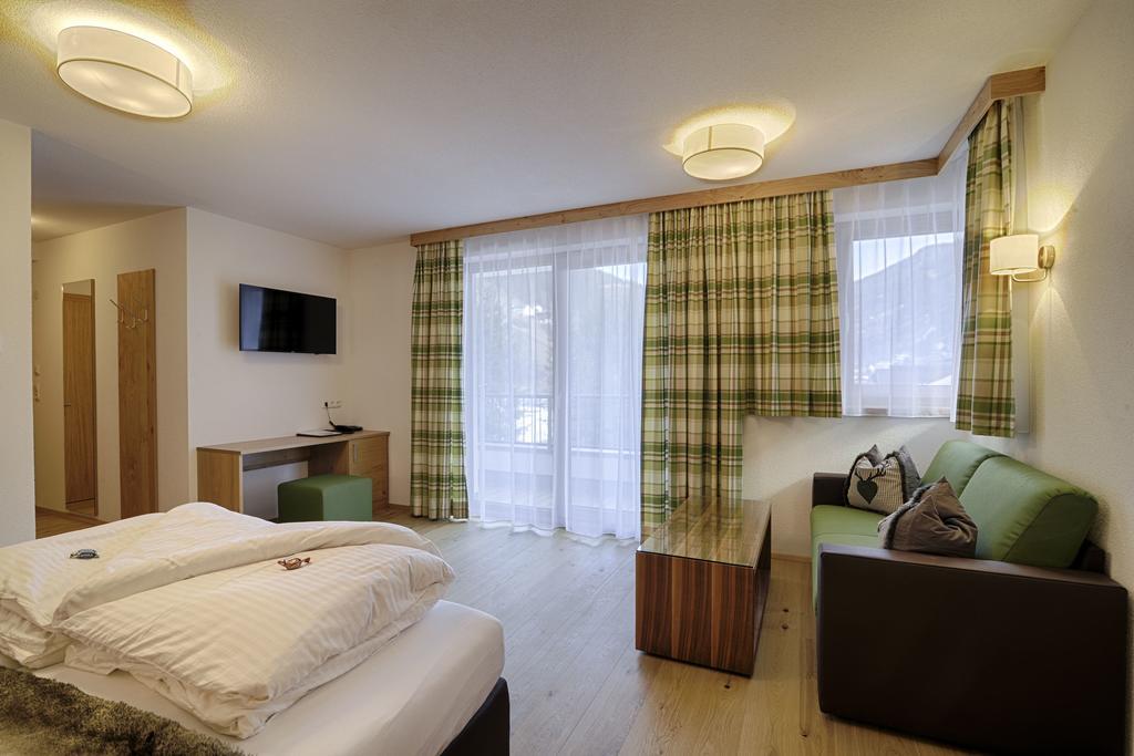 Hotel Enzian Paznaun See Ngoại thất bức ảnh